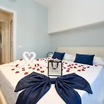 شقة Giovanna House View Desenzanoloft Official Partner Homes & By Marriott Bonvoy ديسينسانو ديل غاردا