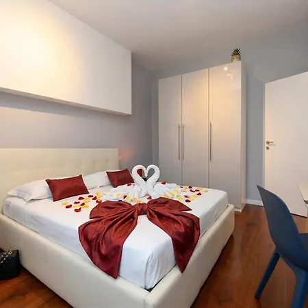 Giovanna House View Desenzanoloft Official Partner Homes & By Marriott Bonvoy Апартаменты Дезенцано-дель-Гарда